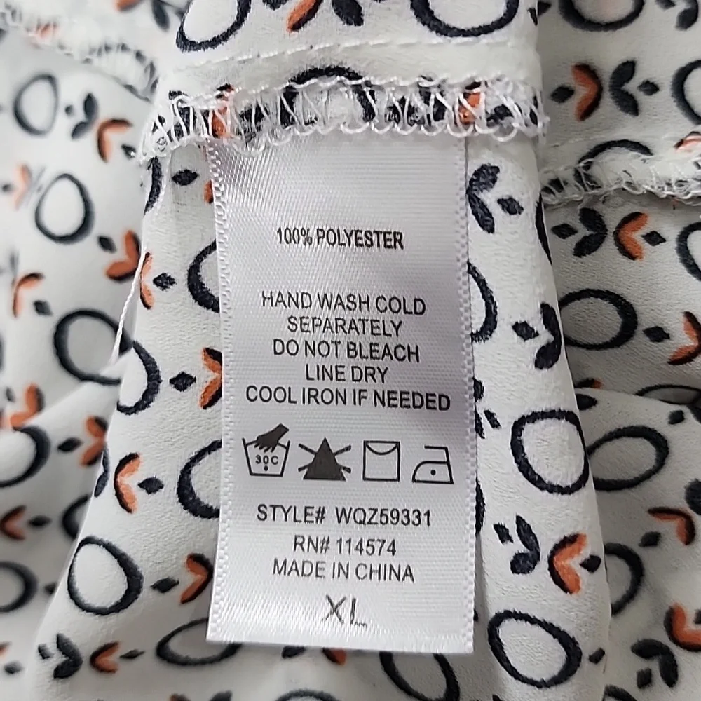 Pleione Long Sleeve All Over Pattern V-Neck Blouse - Picture 10 of 11